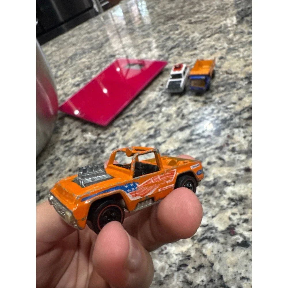Vintage 1970s-1980s Hot Wheels & Matchbox Collection w/ Case Redlines Rolamatic